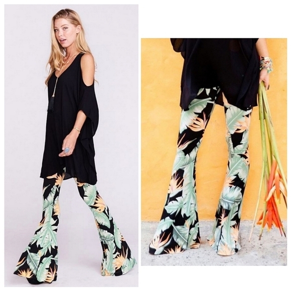 Show Me Your MuMu Bam Bam Bells in Palm Spandy Flare Leg Pants Size Small Tall - Picture 1 of 11